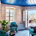 Selena - 1830s Art-house In Vaporia, 50m From Asteria 4*