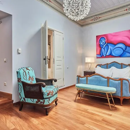 Casa de hóspedes Selena - 1830s Art-house In Vaporia, 50m From Asteria