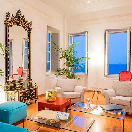 Selena - 1830s Art-house In Vaporia, 50m From Asteria 4*