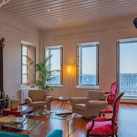 Selena - 1830s Art-house In Vaporia, 50m From Asteria 4* Ermoupoli