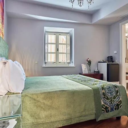 Selena - 1830s Art-house In Vaporia, 50m From Asteria Affittacamere 4*