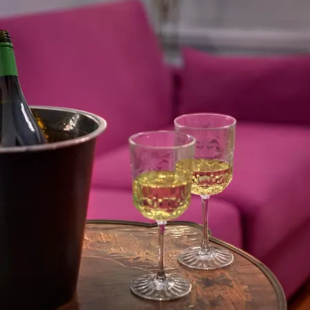 Gasthof Selena - 1830s Art-house In Vaporia, 50m From Asteria Ermoupoli