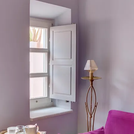 Gasthof Selena - 1830s Art-house In Vaporia, 50m From Asteria 4*