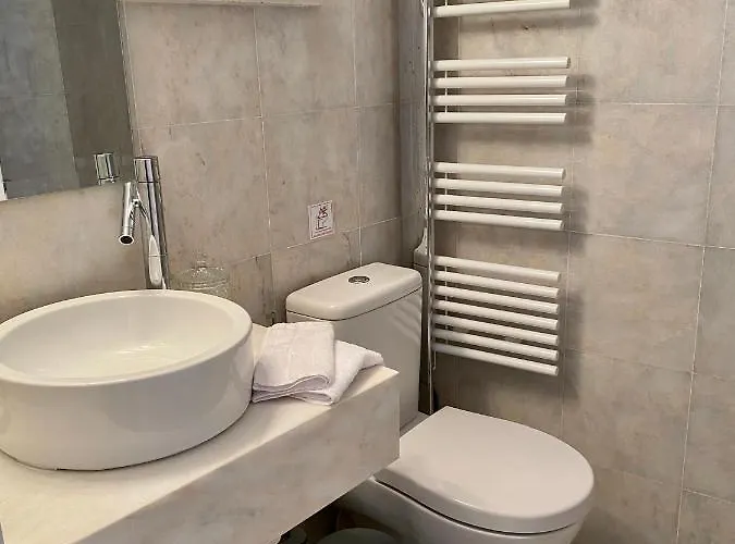 Pensionat Selena - 1830s Art-house In Vaporia, 50m From Asteria